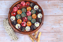 Load image into Gallery viewer, Money Tealight Candle | With Rare Herbs, Crystals & Essential Oils | Set of 7 | Burning hours: 2 |