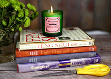 Load image into Gallery viewer, Geranium Fragrance Candle | Soy wax | 170gms | Burning hours 40 |