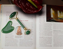 Load image into Gallery viewer, Jade Facial Massage Roller