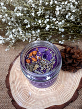 Load image into Gallery viewer, Crown Chakra Candle | Soy wax | 100gms | with rare herbs, crystals &amp; essential oils | Burning hours 30 |
