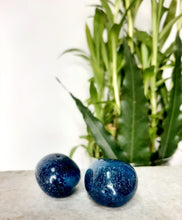 Load image into Gallery viewer, Apatite Tumble Stone
