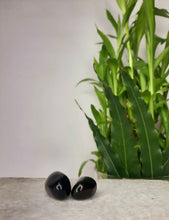 Load image into Gallery viewer, Black Onyx Tumble Stone
