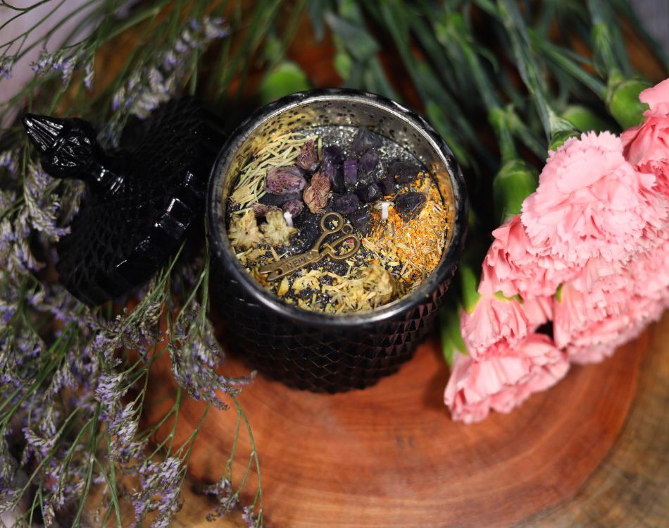 Cord Cutting Intention Candle | Soy Wax | 200 gms | With Rare Herbs, Crystals & Essential Oils | Burning Hours 30 |
