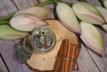 Load image into Gallery viewer, Prosperity and Abundance Ritual Candle | Soy Wax | 100 gms | With Rare Herbs, Crystals &amp; Essential Oils | Burning Hours 30 |
