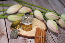 Load image into Gallery viewer, Prosperity and Abundance Ritual Candle | Soy Wax | 100 gms | With Rare Herbs, Crystals &amp; Essential Oils | Burning Hours 30 |
