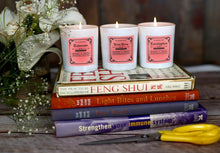 Load image into Gallery viewer, Tuberose Fragrance Candle | Soy wax | 170gms | Burning hours 40 |
